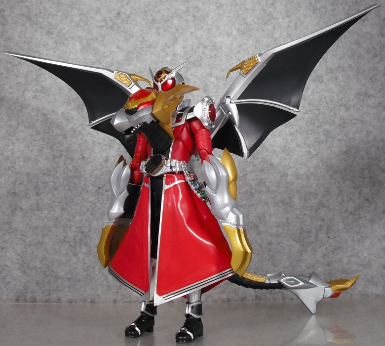 S.H.Figuarts（真骨彫） 「仮面ライダーウィザード フレイムドラゴン